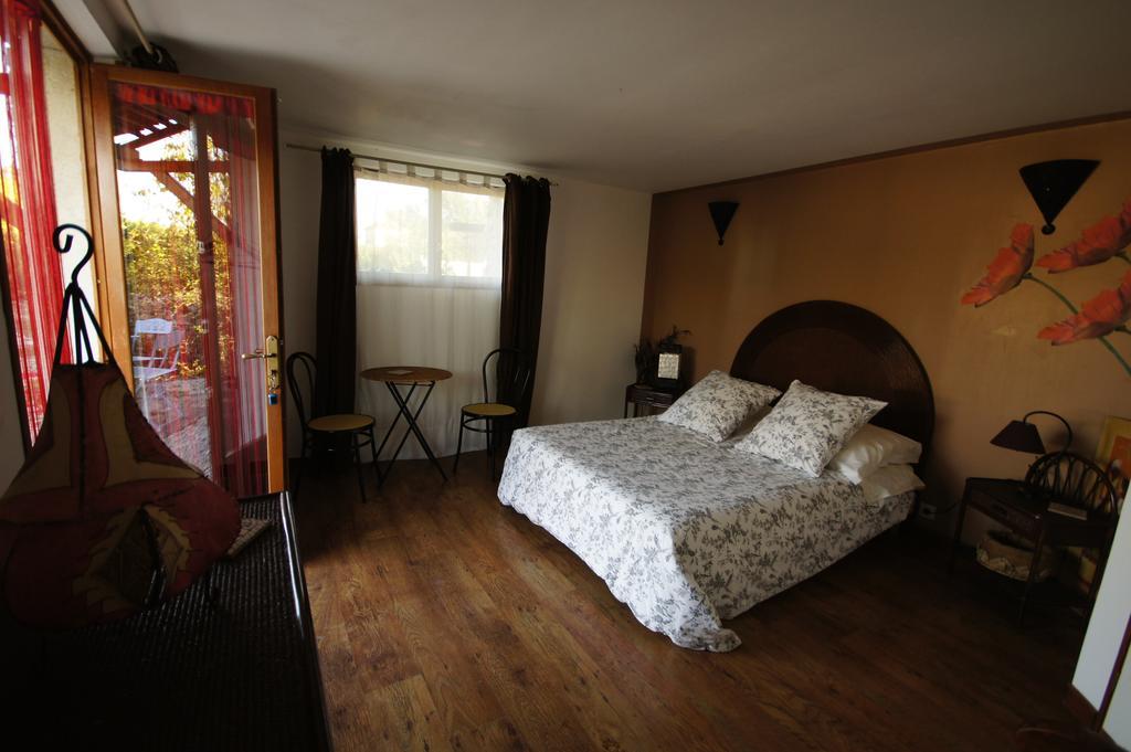 Chambres D'Hotes Domaine De La Rose Des Vents Castelnau-sur-l'Auvignon Экстерьер фото